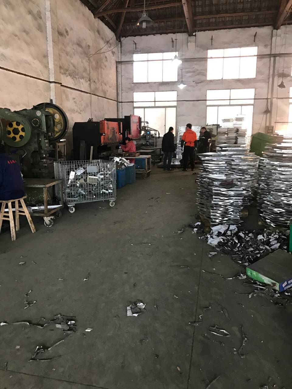 公園椅生產(chǎn)車間